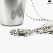 Kieliszek metalowy z łańcuszkiem