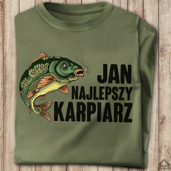 Wędkarska koszulka bawełniana T-shirt nadruk IMIĘ - NAJLEPSZY KARPIARZ