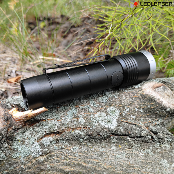 Latarka Ledlenser MT10